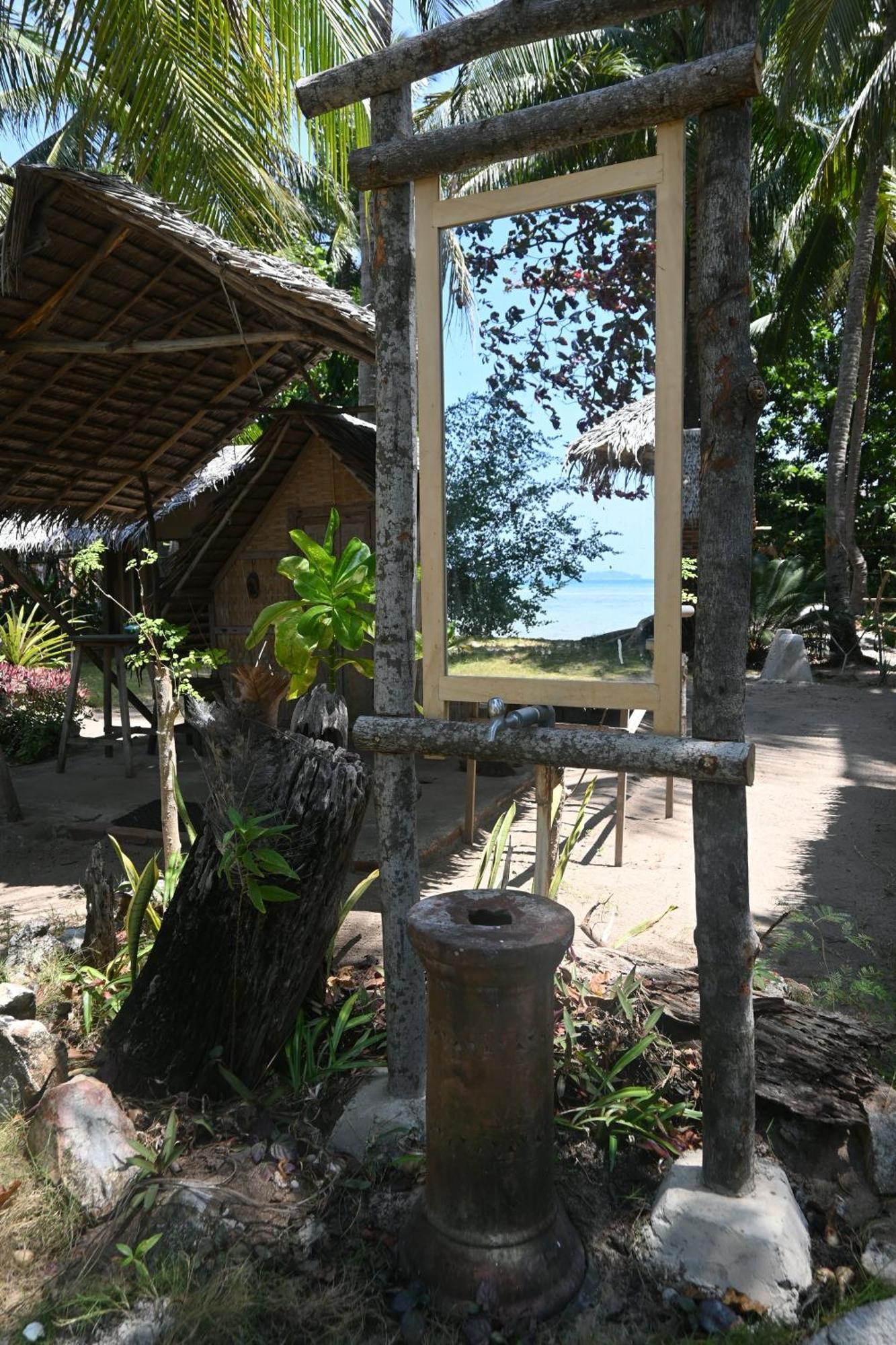 Bunga Jabe Vila Ilhas Karimunjava Exterior foto