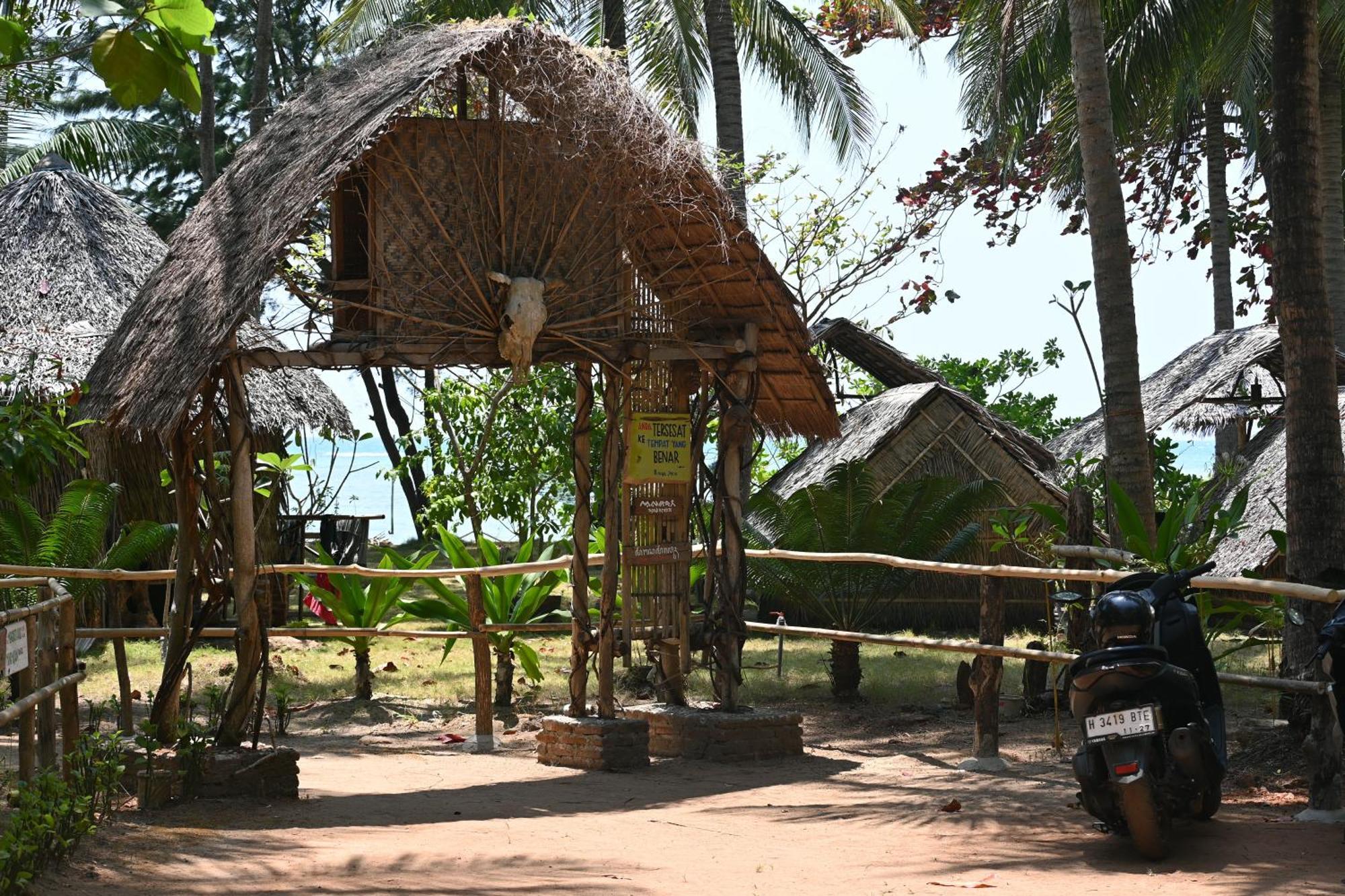Bunga Jabe Vila Ilhas Karimunjava Exterior foto