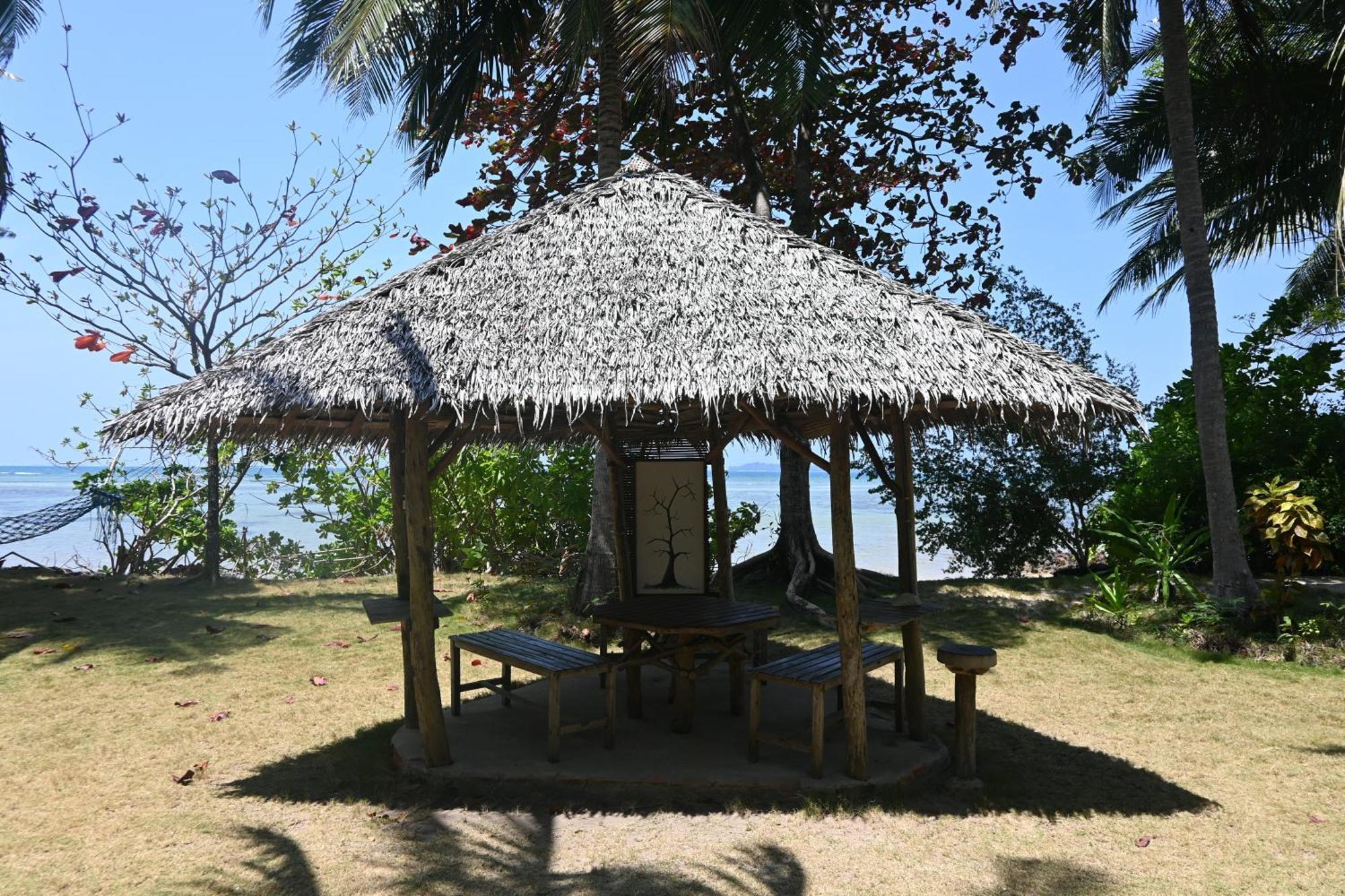 Bunga Jabe Vila Ilhas Karimunjava Exterior foto